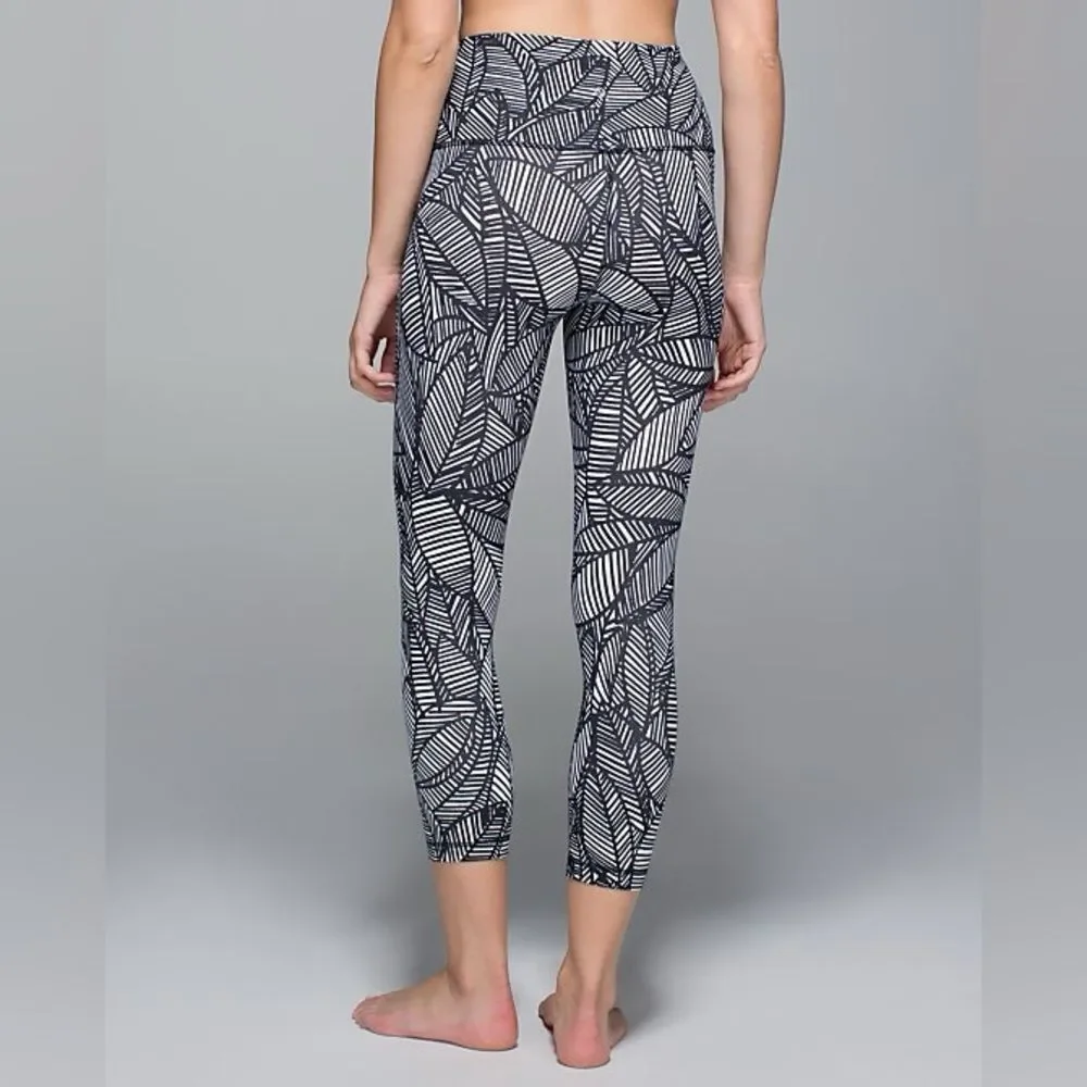 Lululemon Women's Banana Leaf  Wunder Under Foldover Cropped Leggings Size 6